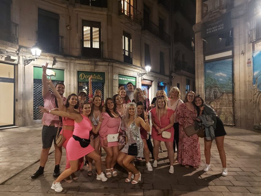 Budapest: Ruin Bar Pub Crawl with Entry Tickets - When a bar closes: how the guide keeps the plan alive