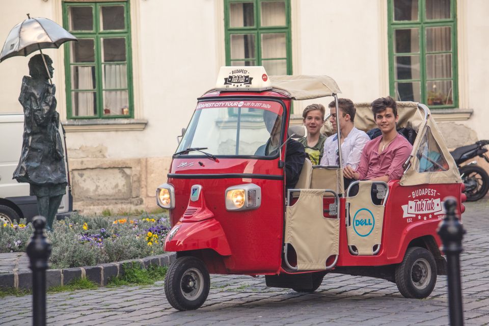 Budapest: Scenic Tuk Tuk Tour - PocketGuide on the Tablet: Learning Without Stress