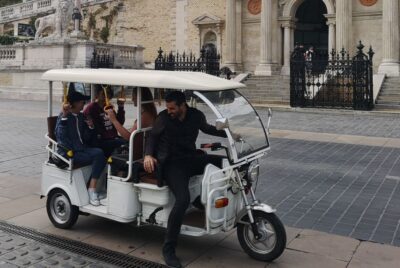 Budapest: Sightseeing Tour by Electric Tuktuk - Oktogon 2 pickup: the easy start point and first city feel