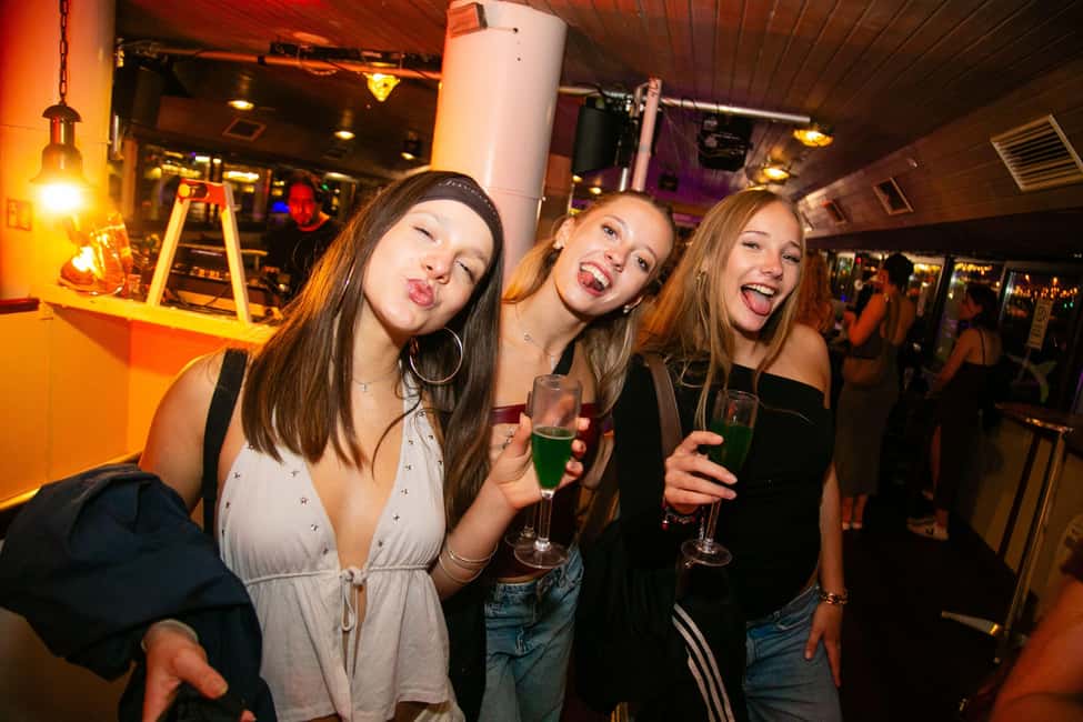 Budapest: Sip & Sail Danube Cruise with Prosecco Cocktails - What the Boat Is Like on the MS Stadt Wien
