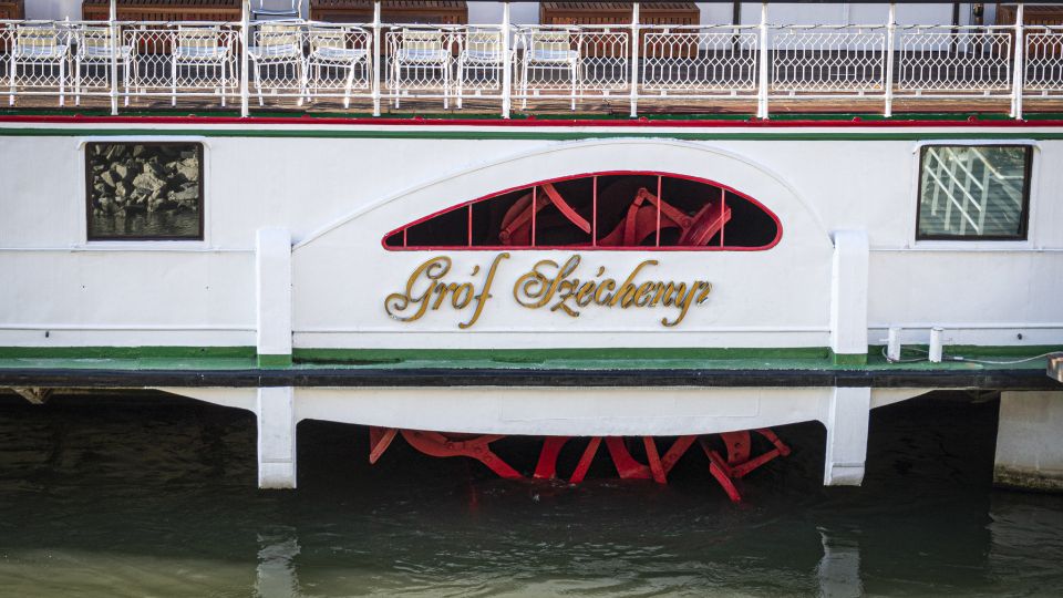 Budapest: Summer Brunch & Cruise with Prosecco or Cake - A Quick Note on Comfort and Food Expectations