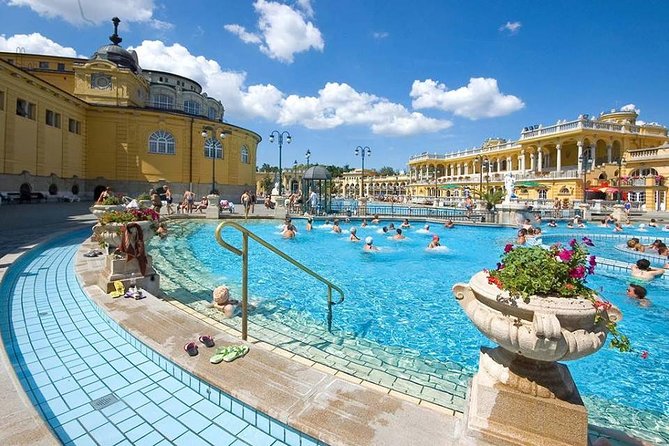 Budapest Széchenyi Thermal Spa Ticket - Steam rooms, saunas, and the outdoor swim-cap rule