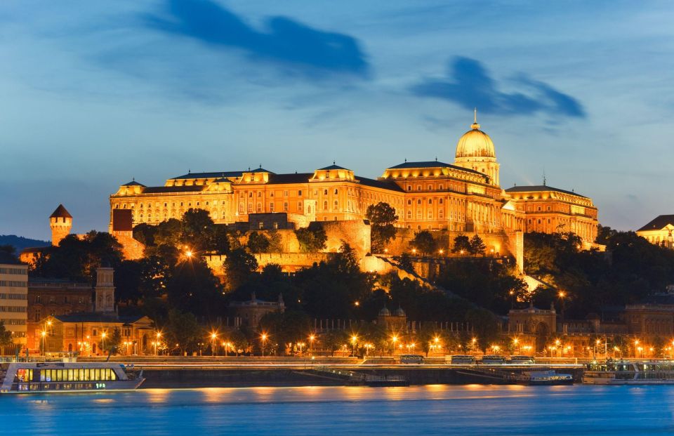 Budapest: Unlimited Prosecco and Wine Sightseeing Cruise - Dock 11 Boarding: Getting a Good Spot Without Stress