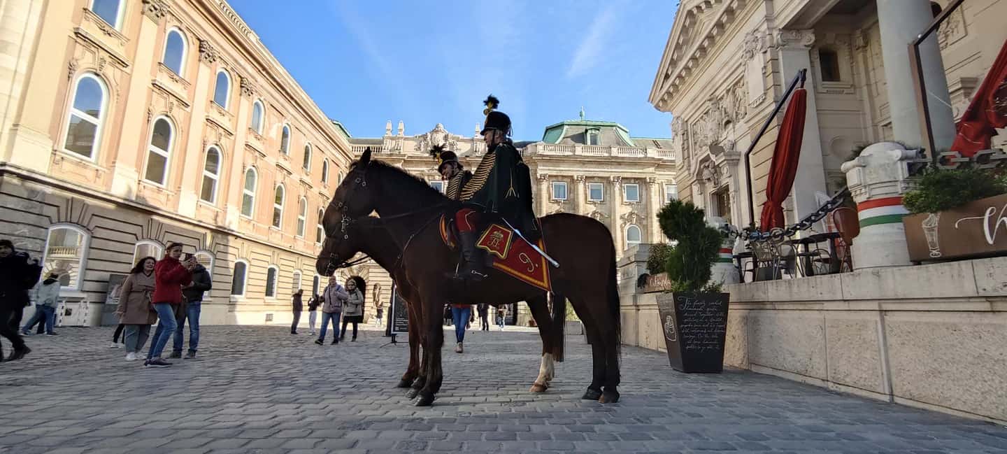 Budapest: Walking Tour in the Buda Castle District - Matthias Church: why this stop deserves its reputation