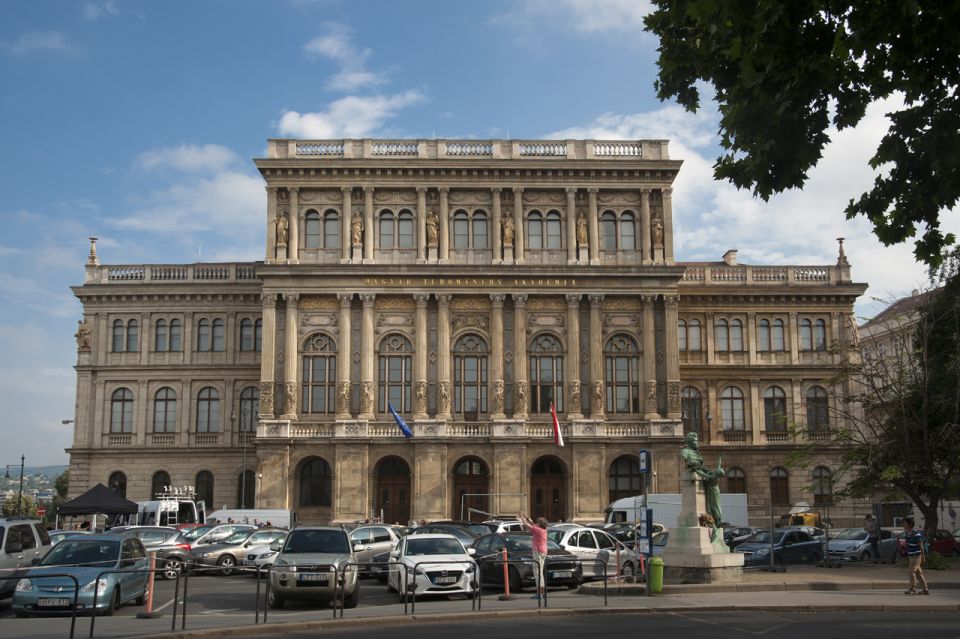Budapest Walking Tour with a Professional Local Guide - Key things to know before you go