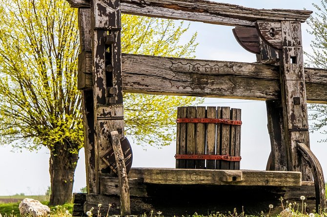 Countryside Half-day Gastro-Wine Tour from Budapest Meal & pickup - The real experience: tastings plus Hungarian food