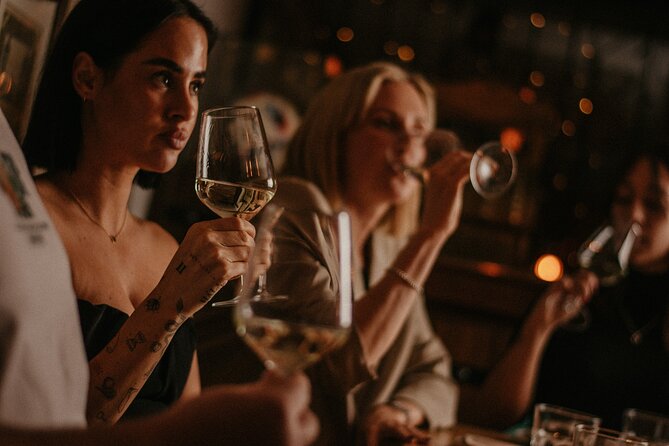 Food and Wine Tasting in Budapest City Center with Sommelier - Stop Focus: St. Stephen’s Basilica Before the Sips