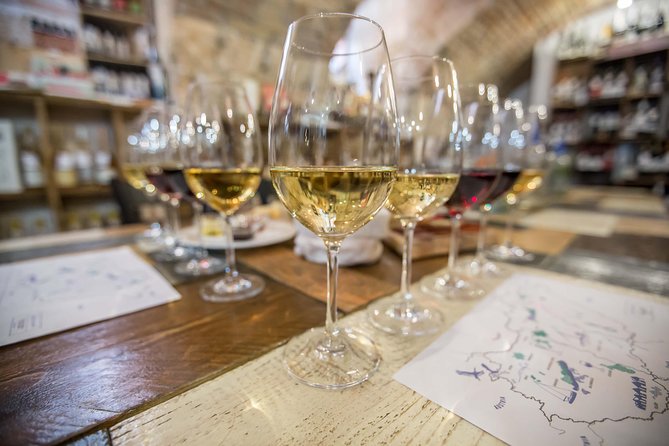 Hungarian Wine Tasting (with Cheese and Charcuterie) in Budapest - What’s on your board: Hungarian cheese, cured meats, and bread