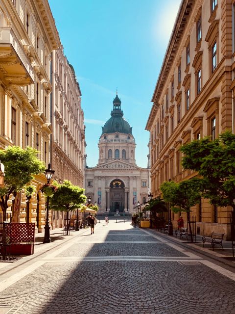 Iconic Budapest tour with Classic Russian Jeep and G-Wagon - Heroes’ Square and the bridges: where the photos stack up