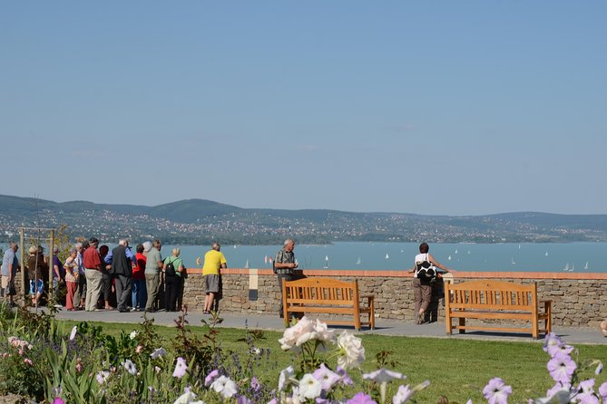 Lake Balaton & Cruise - Starting Point and Getting There in Comfort (8:30 AM in Budapest)