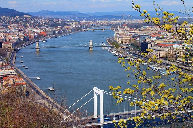 Private Budapest City Tour by Car - Gellert Hill, City Park, Vajdahunyad Castle, and the Thermal-Bath Strategy
