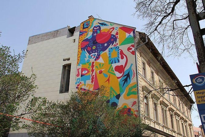 Street Art Tour Budapest - Kisuzem Coffee Break: The Best Kind of Planned Pause