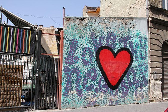 Street Art Tour Budapest - Timing, Weather, and What to Bring for Outdoor Murals