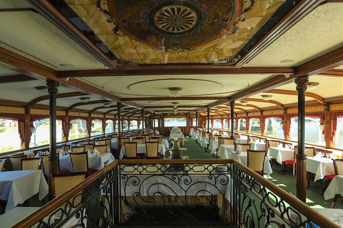 Summer Danube Brunch Cruise in Budapest - Getting to Akadémia 2 ponton and finding the right boat