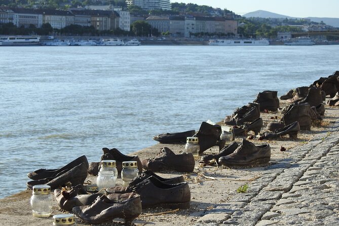 Walking Tour Budapest incl. the Shoes on the Danube Bank - Stop 6: Váci Street, a fashion-forward central stroll
